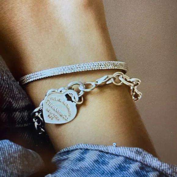 Return to Tiffany Heart Tag Charm Bracelet - Picture 2 of 3